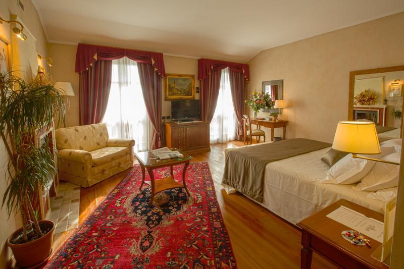 Romantic Hotel Furno Сан-Франческо-аль-Кампо Экстерьер фото