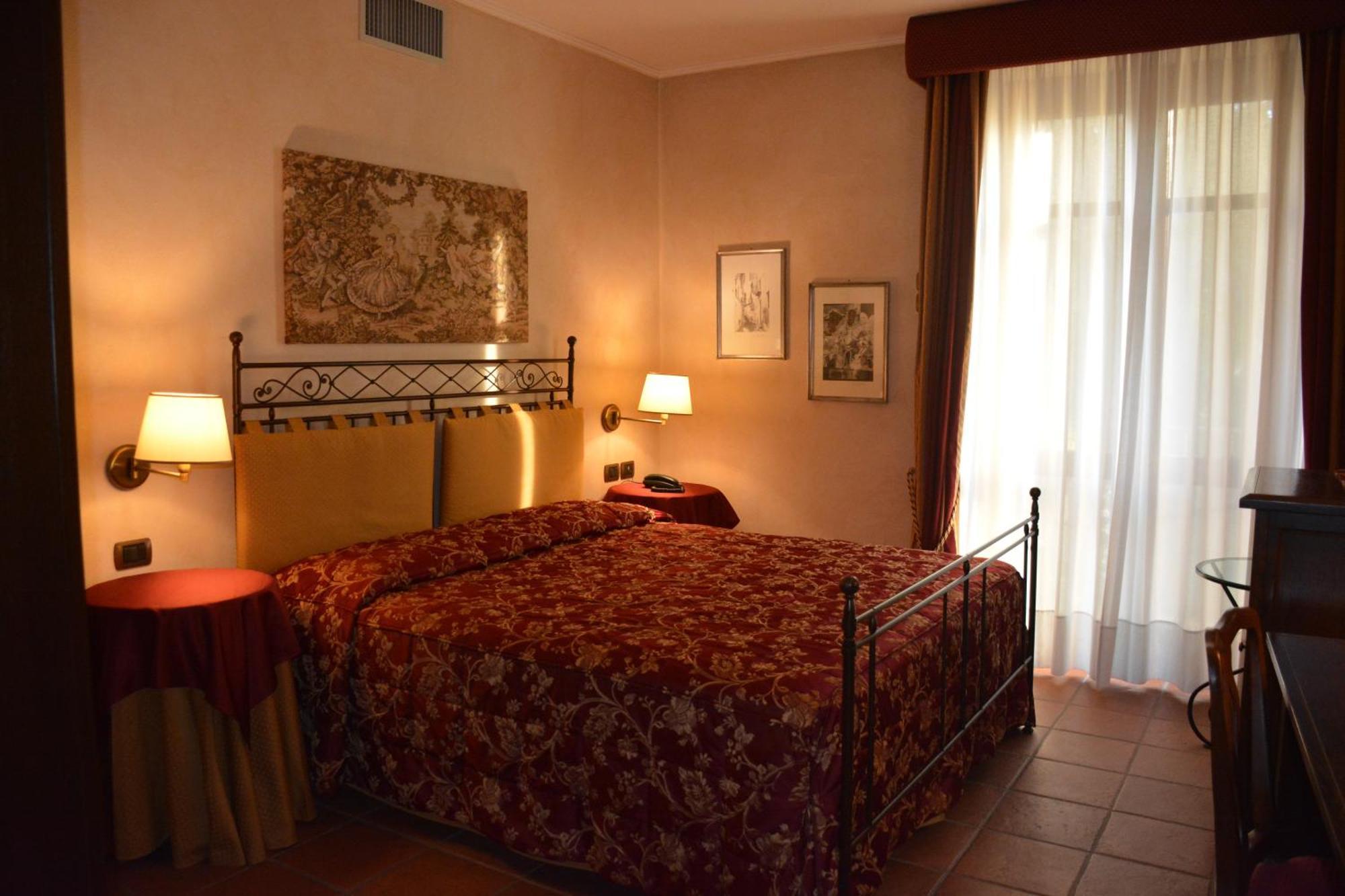 Romantic Hotel Furno Сан-Франческо-аль-Кампо Экстерьер фото