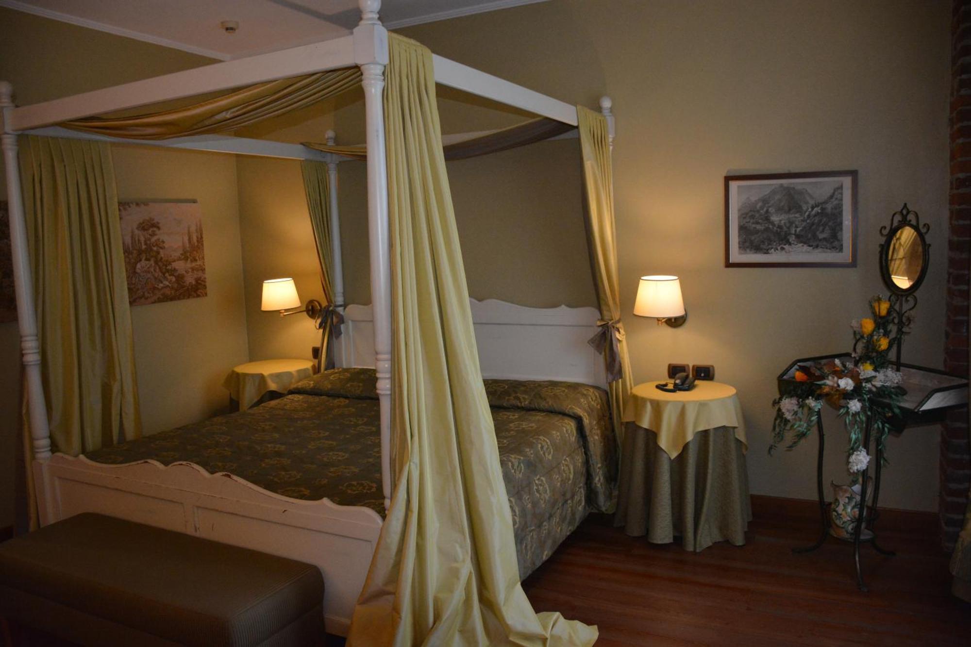 Romantic Hotel Furno Сан-Франческо-аль-Кампо Экстерьер фото
